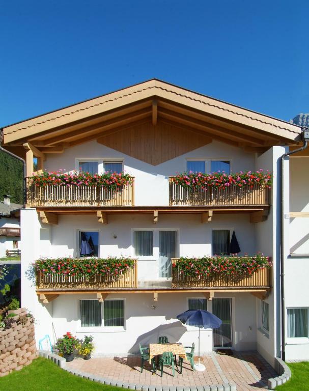 Appartements 4 Jahreszeiten Ehrwald Exterior foto